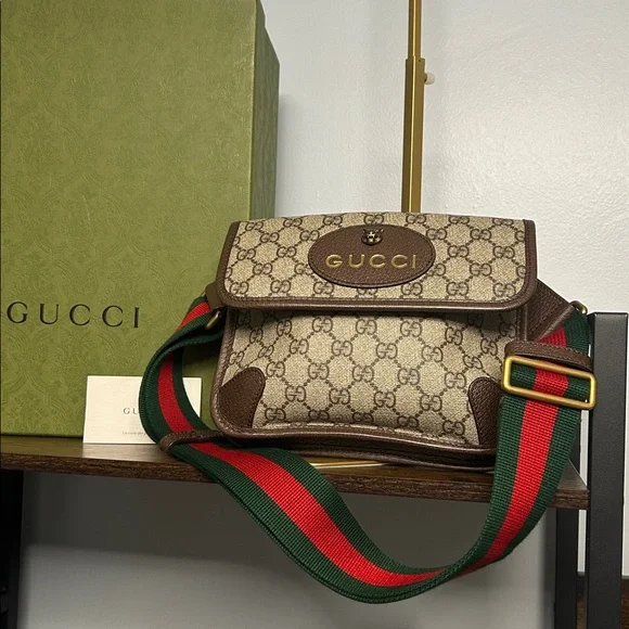 Gucci Neo vintage crossbody bag green & red strap like new excellent condition - Picture 2 of 12